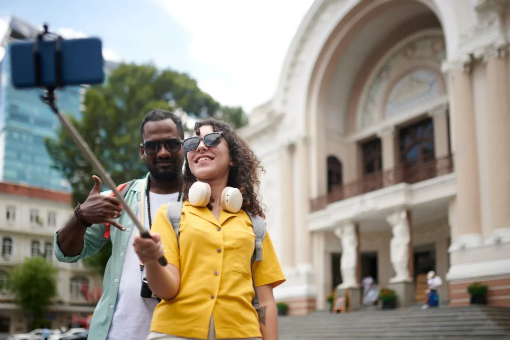 Turistas sacándose un selfie
